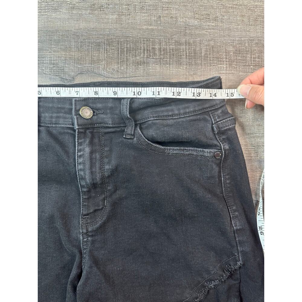 Judy Blue Black Denim Shorts Frayed Tulip Hem Size Large Style# JB15265BK - Picture 5 of 10